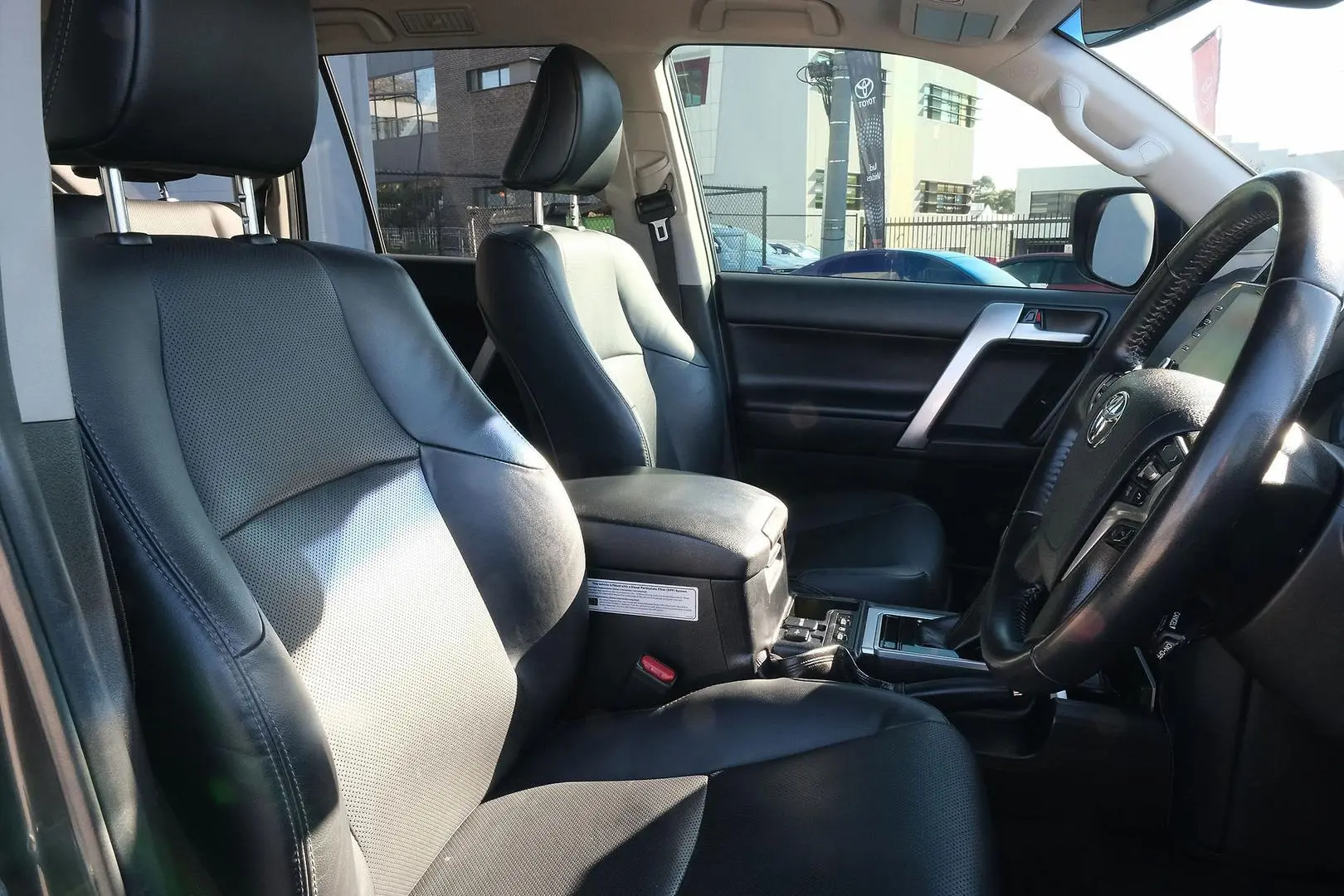 2020 Toyota Landcruiser Prado Gallery Image 15
