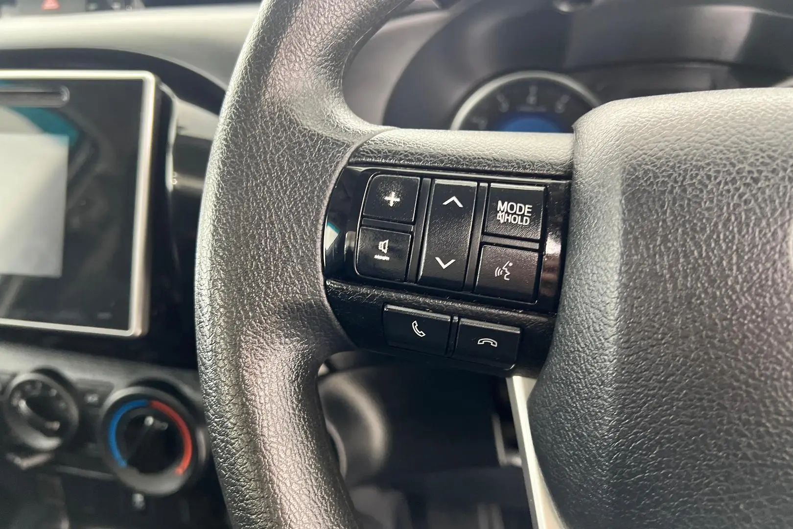 2020 Toyota Hilux Gallery Image 16