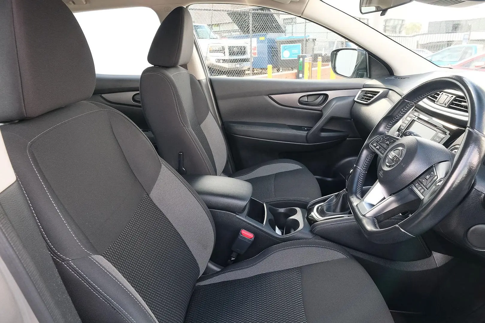 2020 Nissan QASHQAI Gallery Image 13