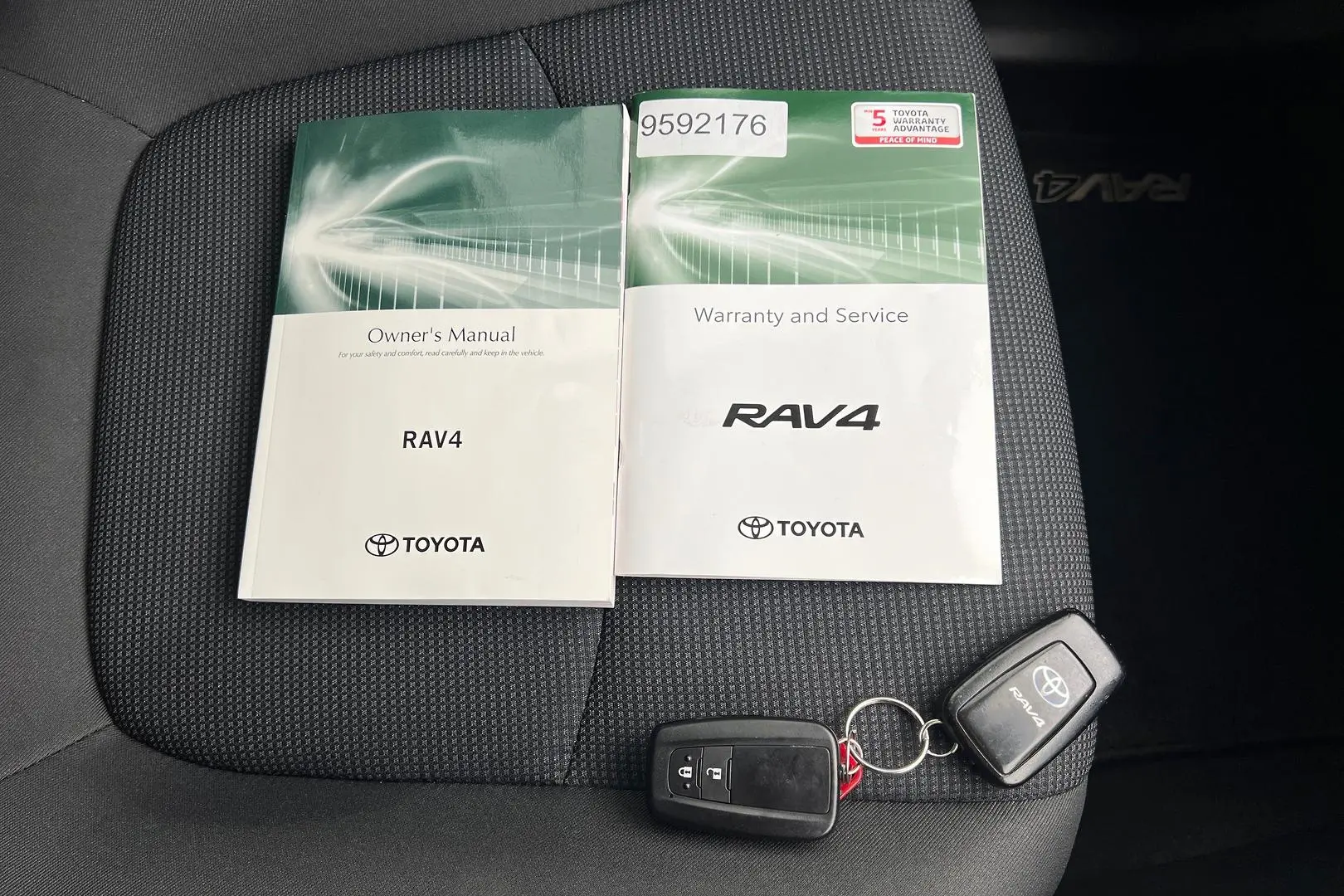 2020 Toyota RAV4 Gallery Image 23