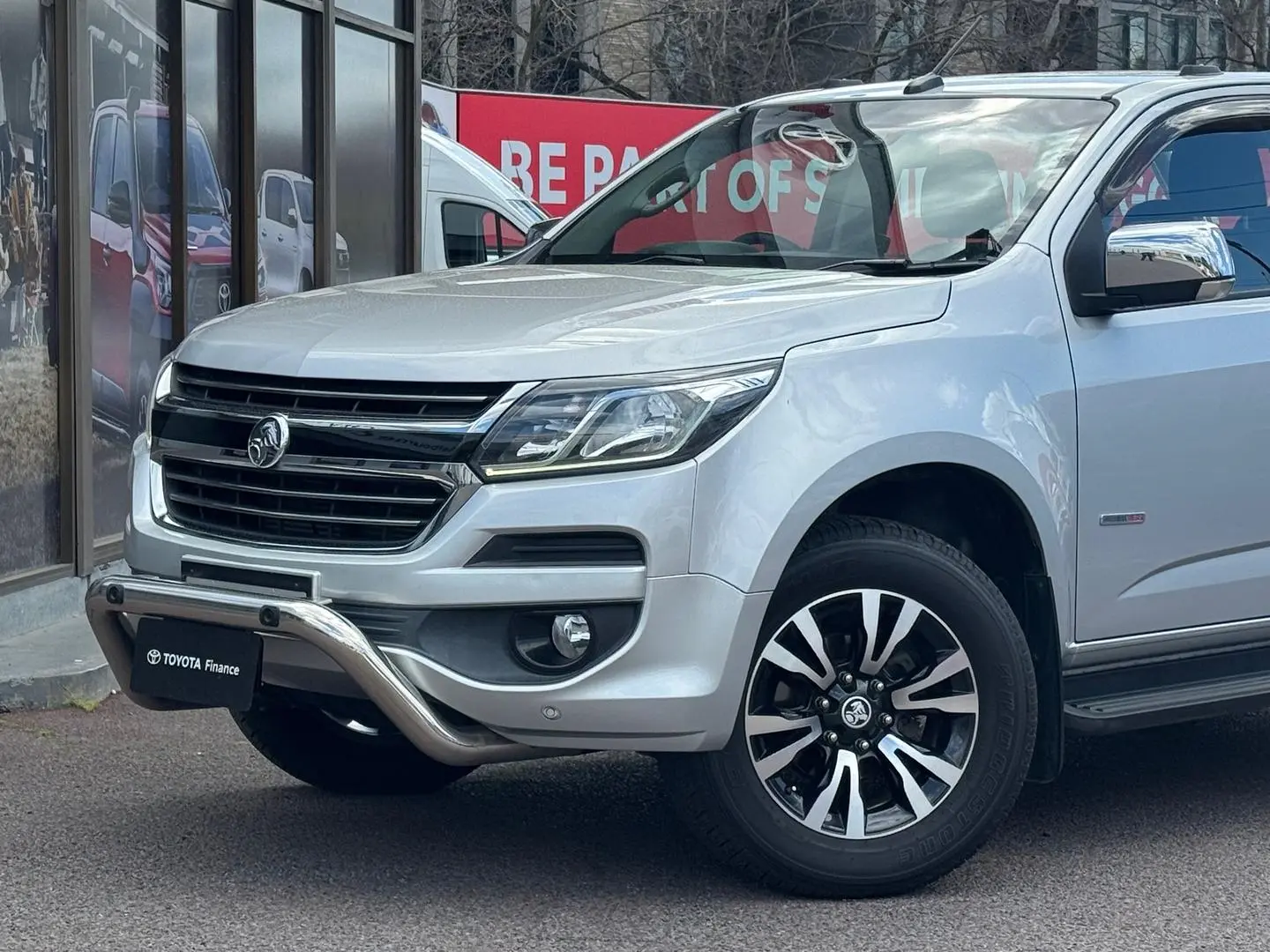 2017 Holden Colorado Gallery Image 11