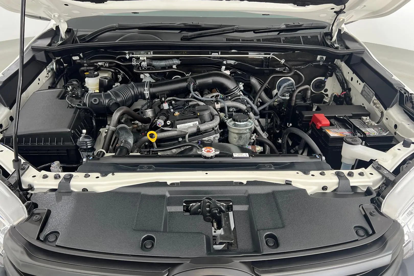 2022 Toyota Hilux Gallery Image 16