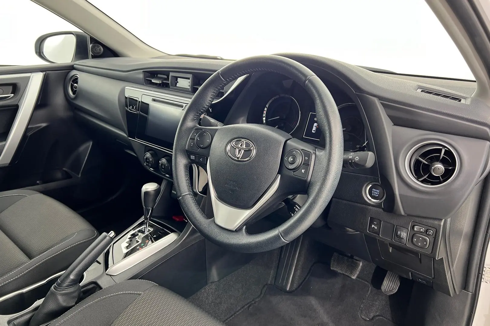 2018 Toyota Corolla Image 9