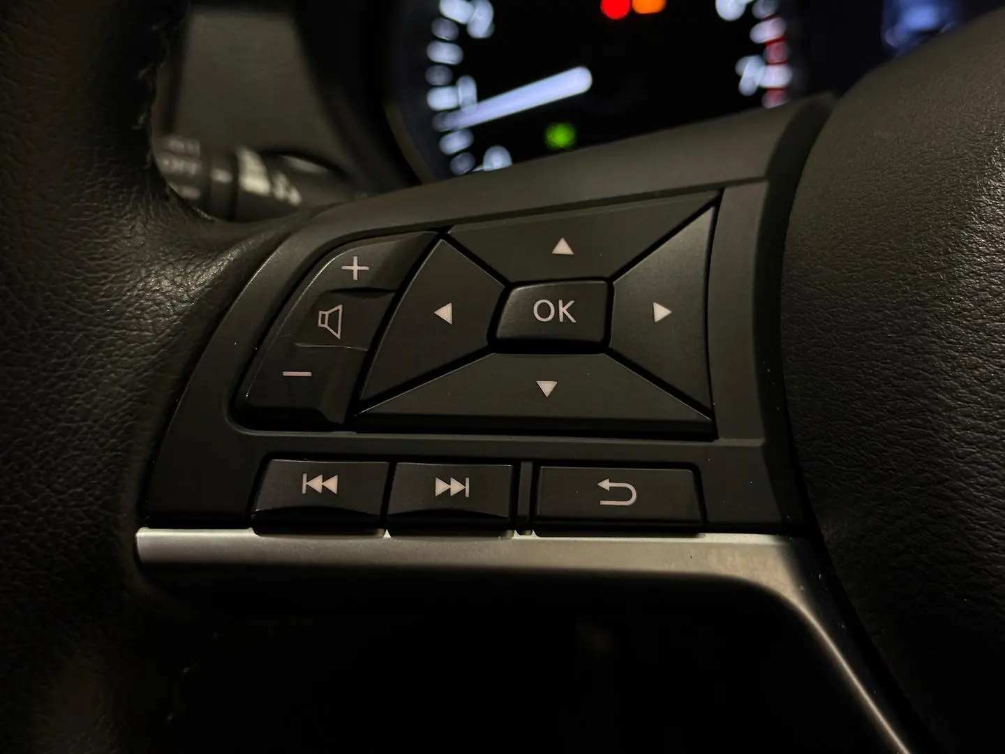 2020 Nissan X-TRAIL Gallery Image 20