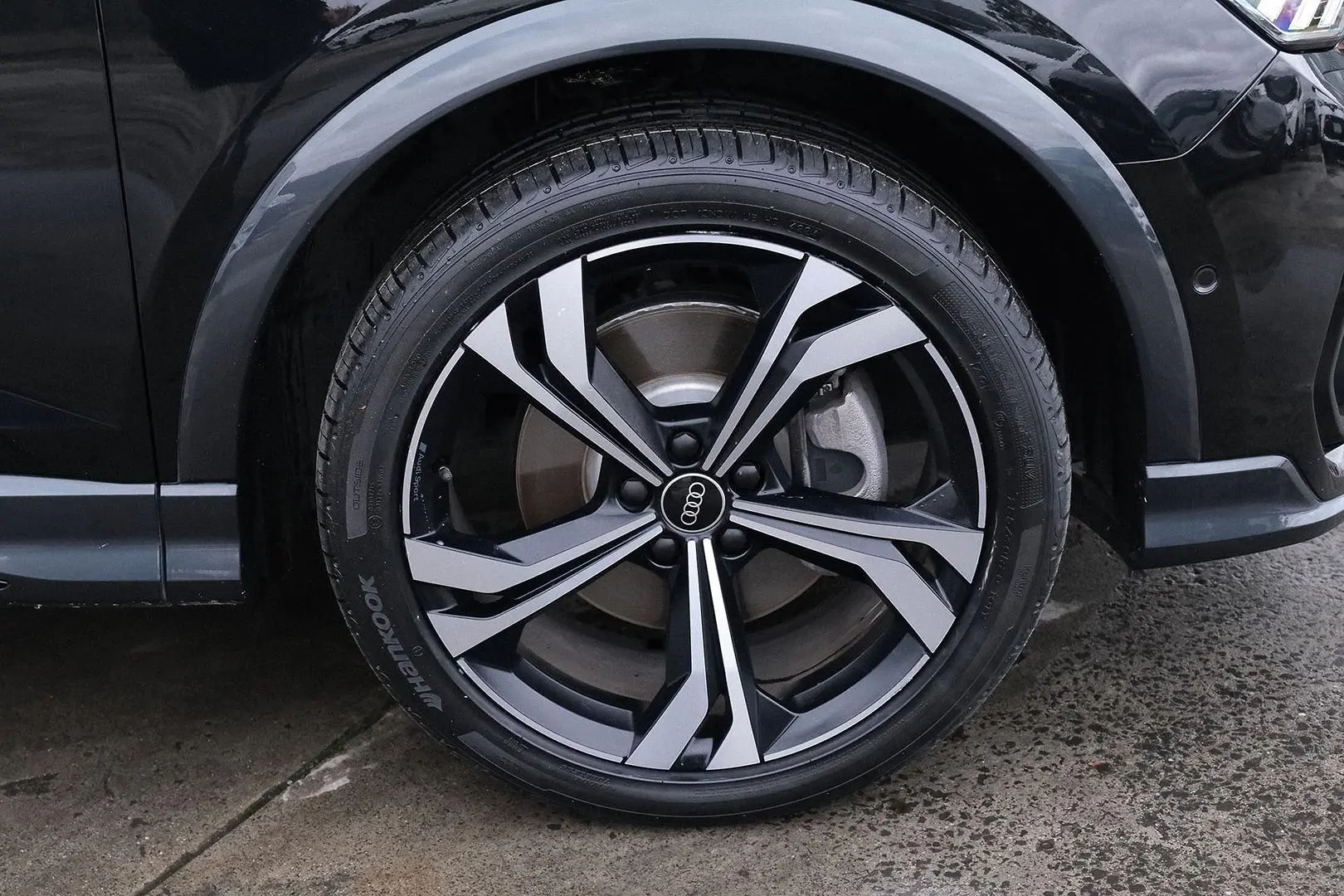2021 Audi Q3 Gallery Image 6