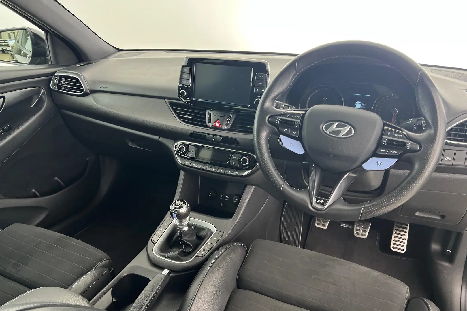 2020 Hyundai i30 Gallery Image 3