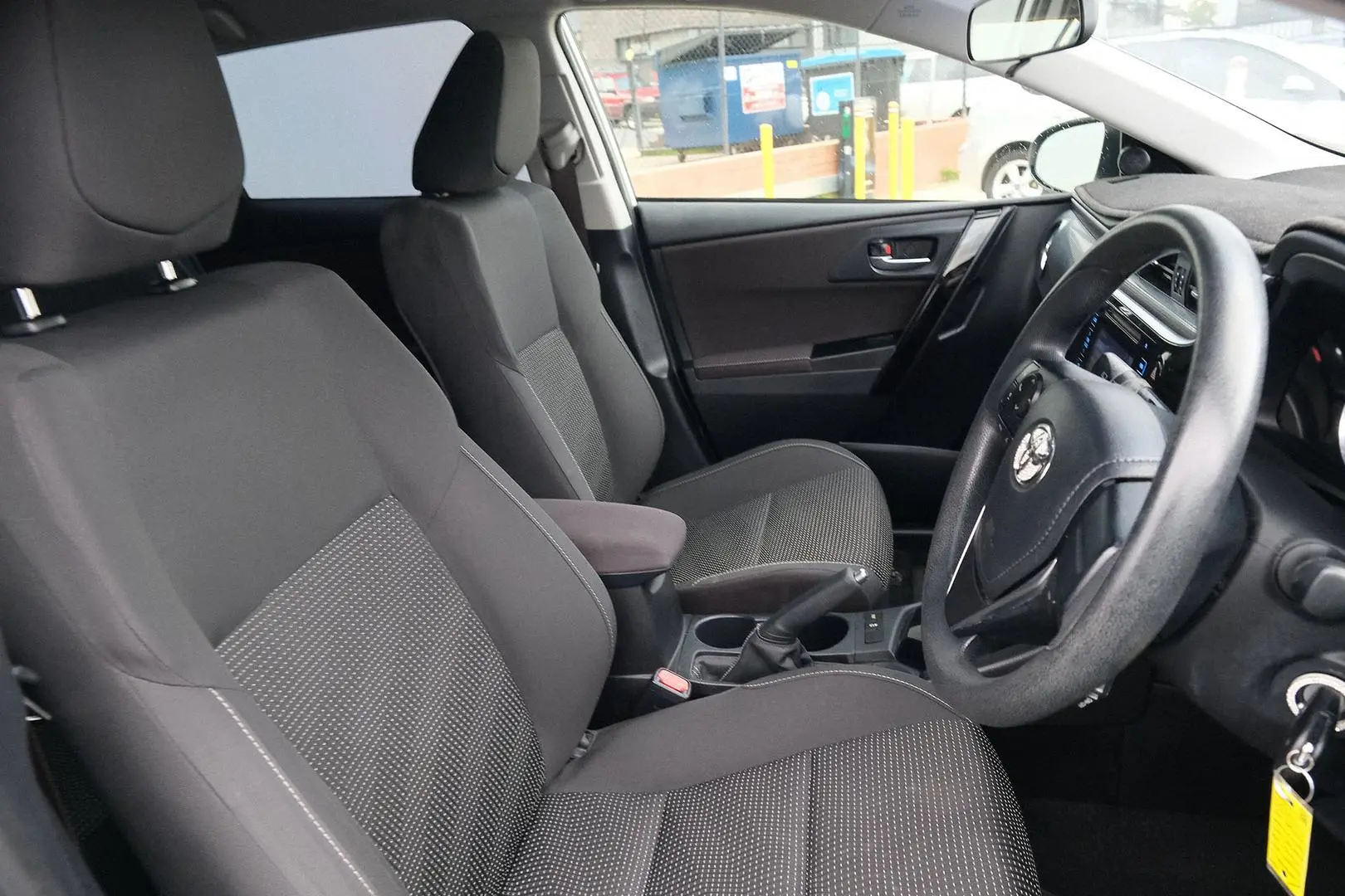 2016 Toyota Corolla Gallery Image 13