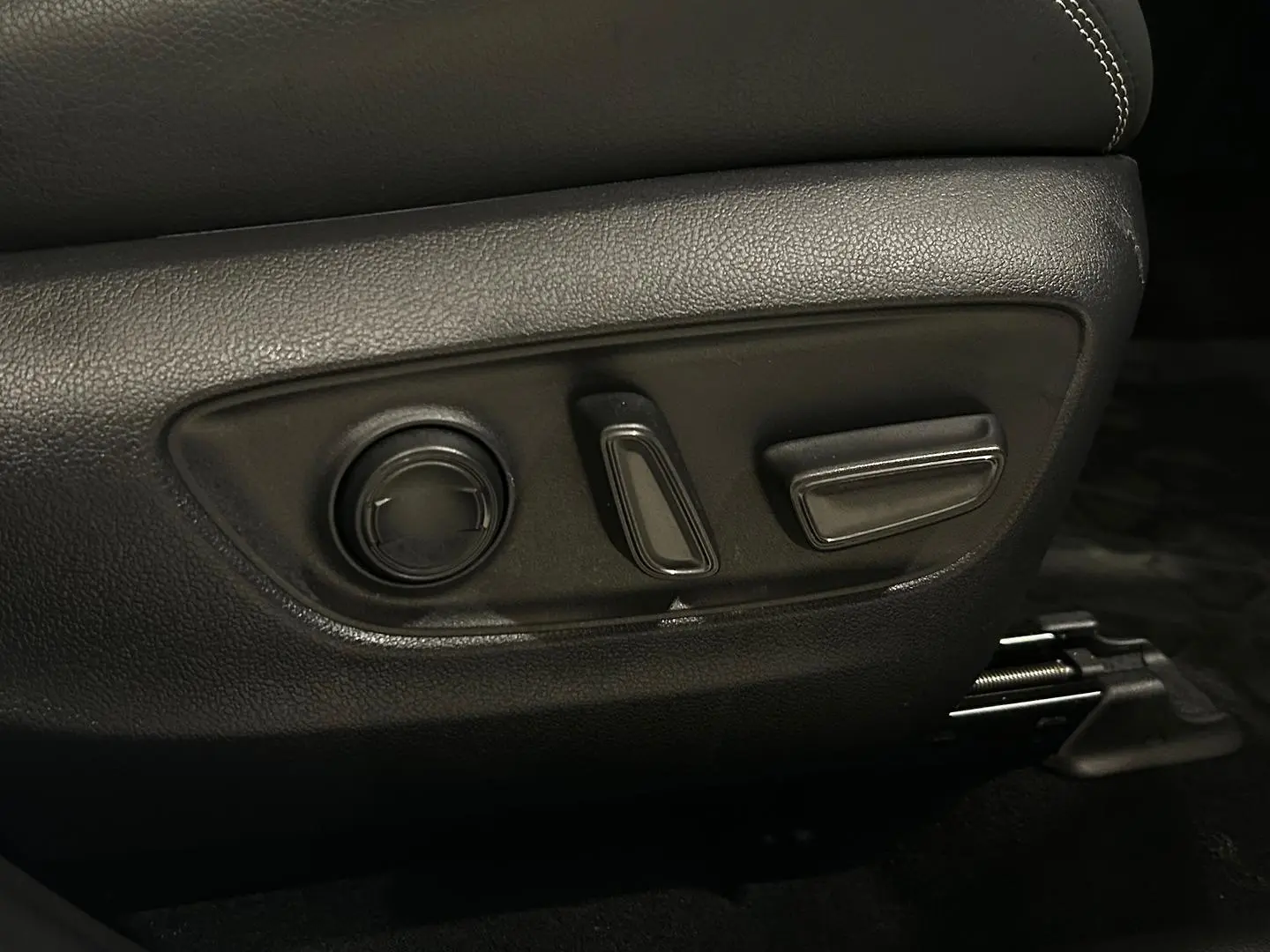 2024 Toyota RAV4 Gallery Image 23