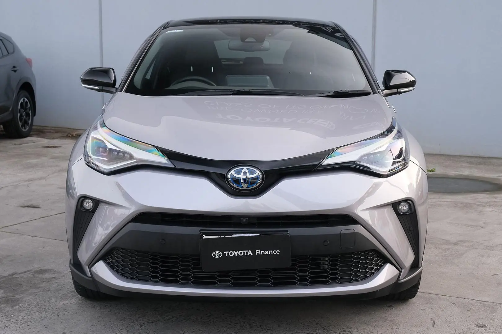 2023 Toyota C-HR Gallery Image 3