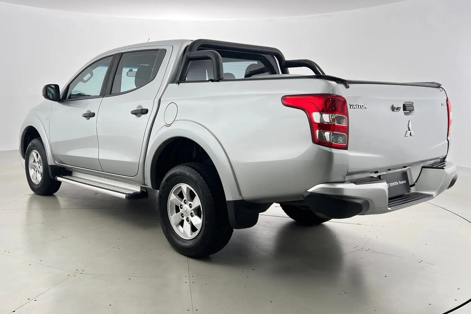 2018 Mitsubishi Triton Gallery Image 8