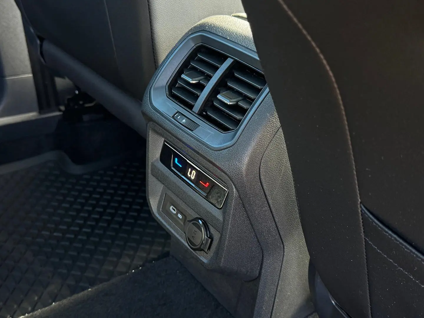 2023 Volkswagen Tiguan Gallery Image 25
