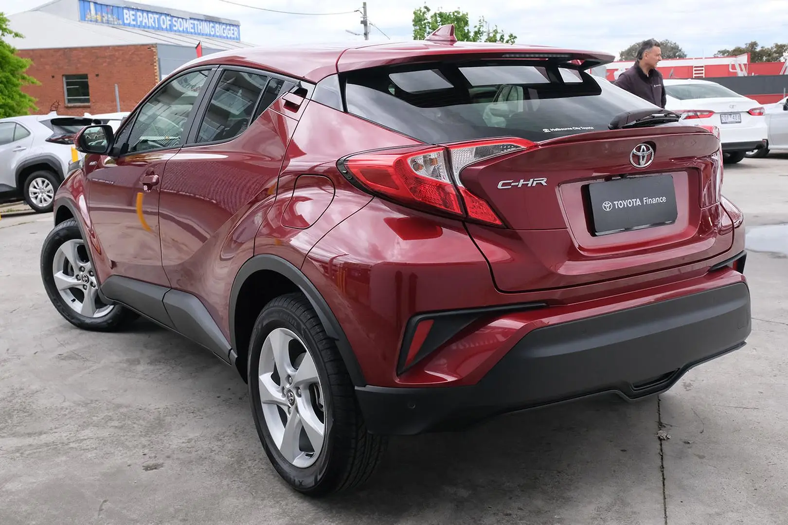 2018 Toyota C-HR Gallery Image 2