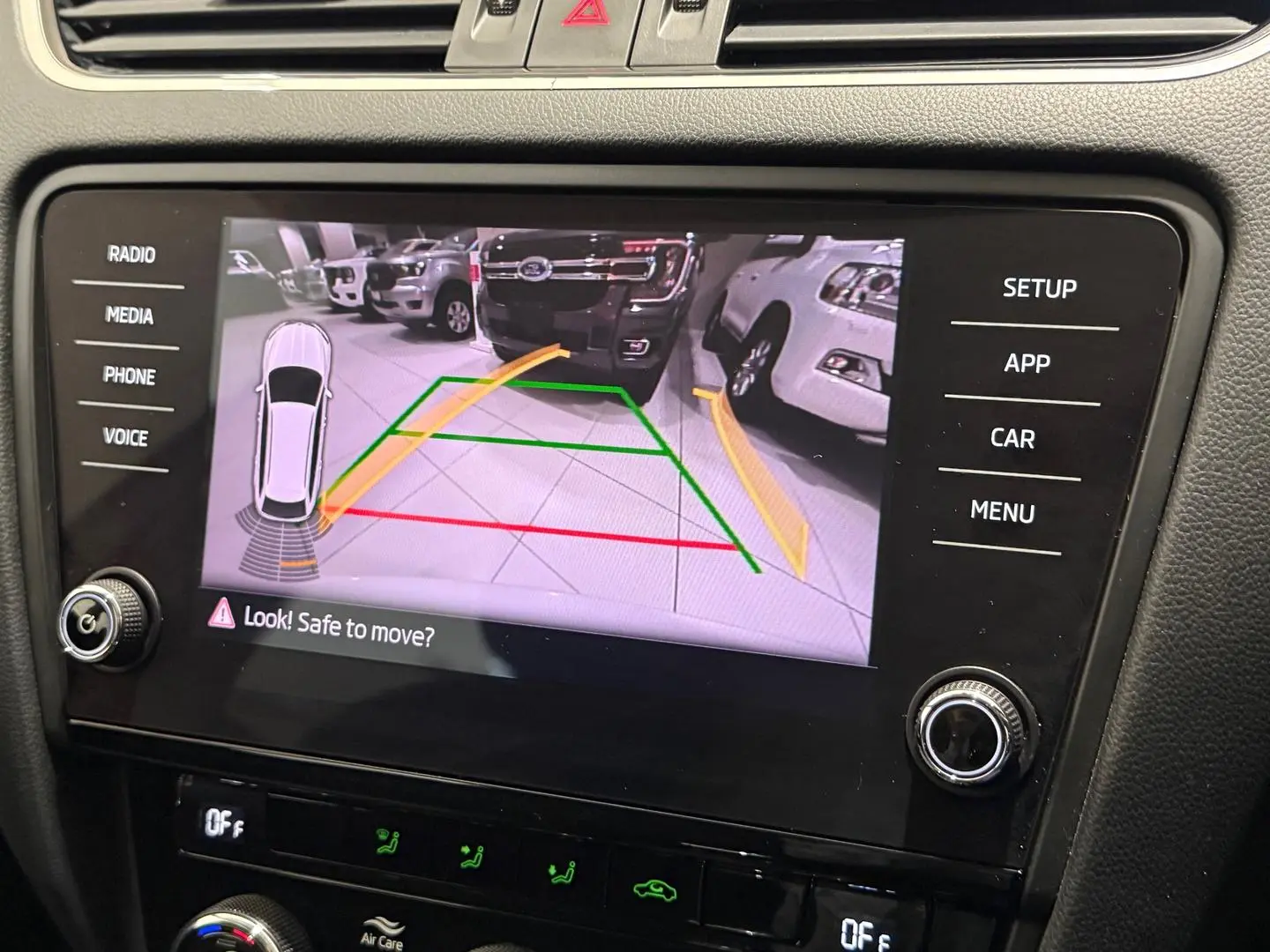 2020 SKODA Octavia Gallery Image 18