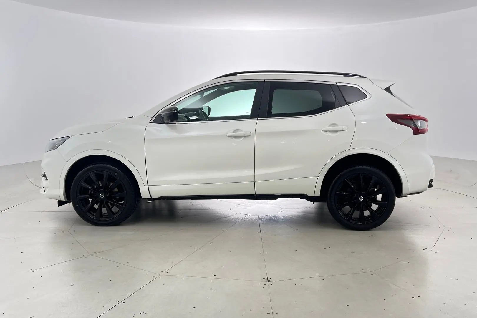 2020 Nissan QASHQAI Gallery Image 8
