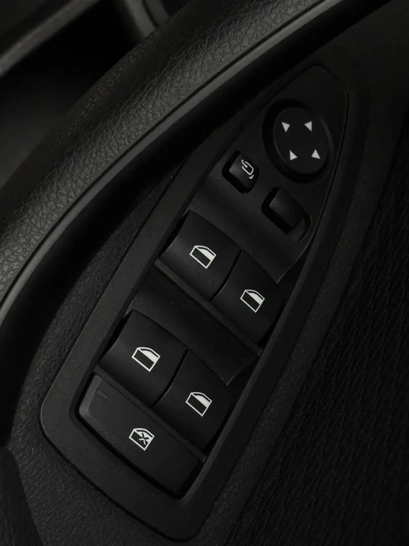 2021 BMW X2 Gallery Image 25