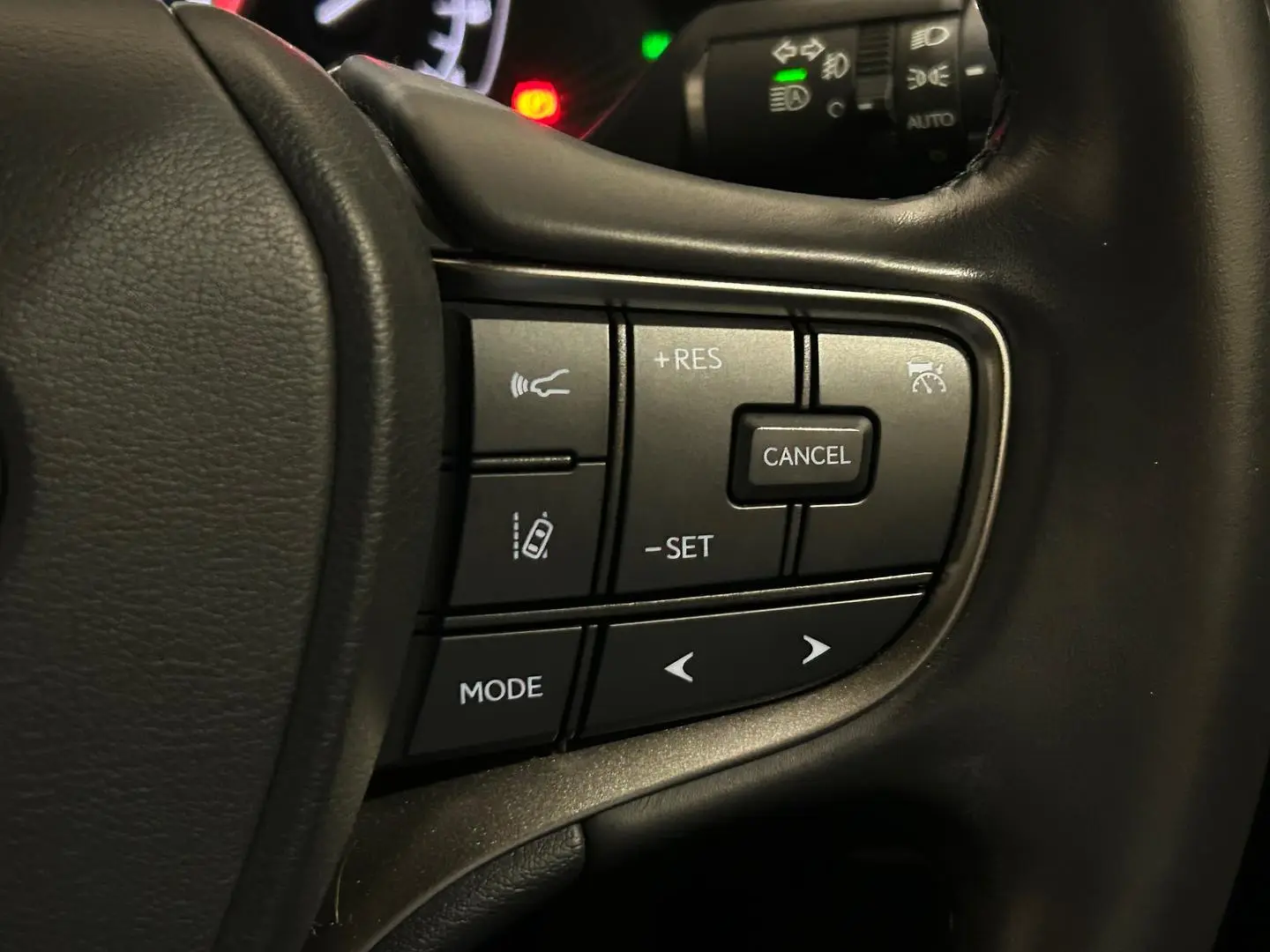2023 Lexus UX Gallery Image 21