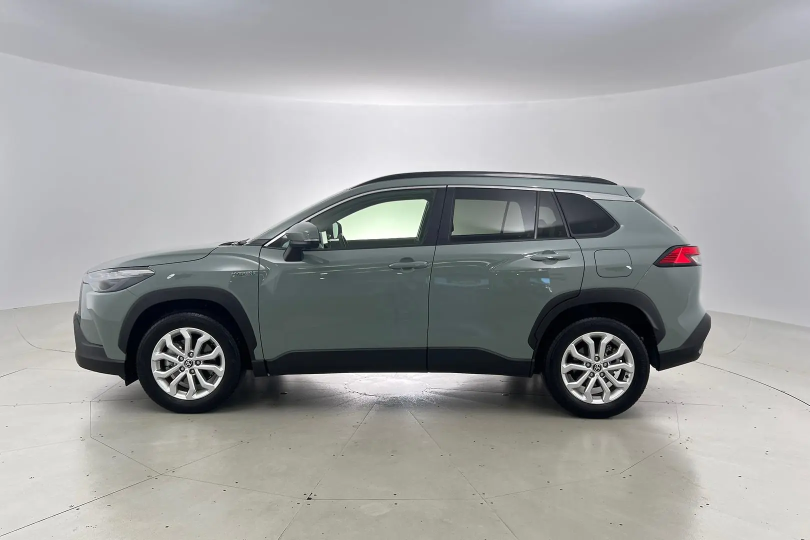 2023 Toyota Corolla Cross Gallery Image 8