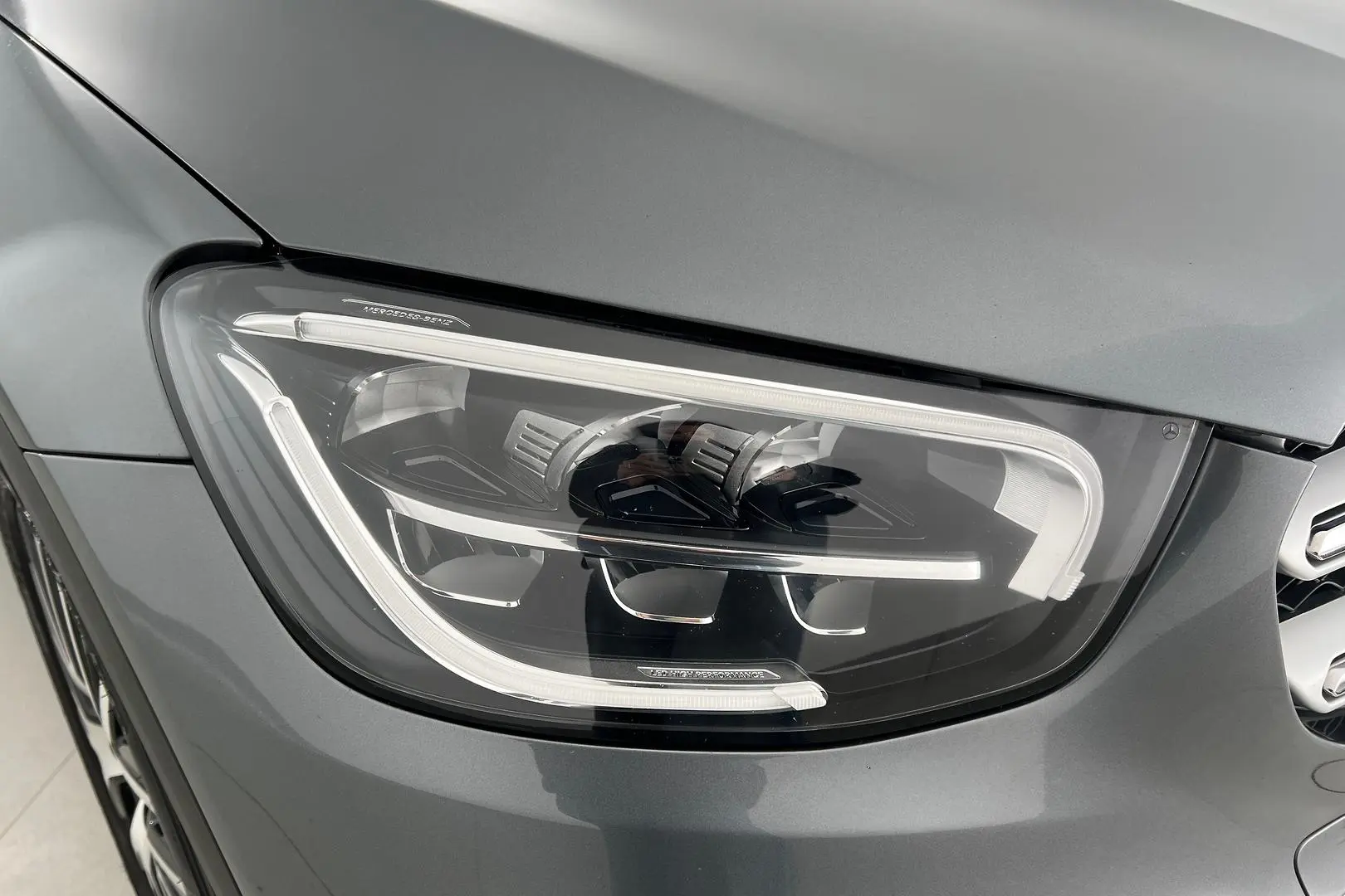 2021 Mercedes-Benz GLC-Class Gallery Image 23