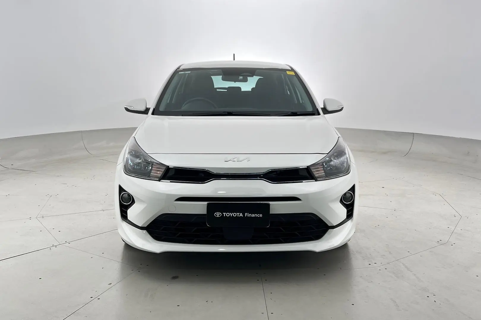 2022 Kia Rio Gallery Image 9