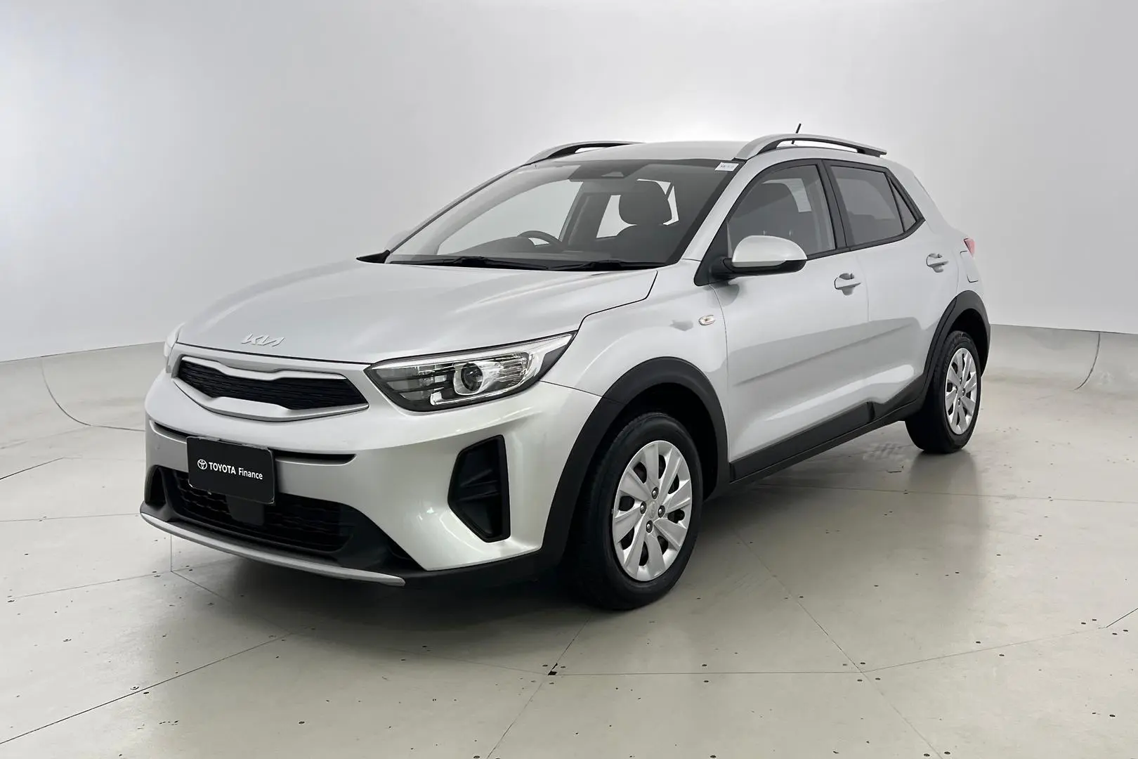 2023 Kia Stonic Gallery Image 2