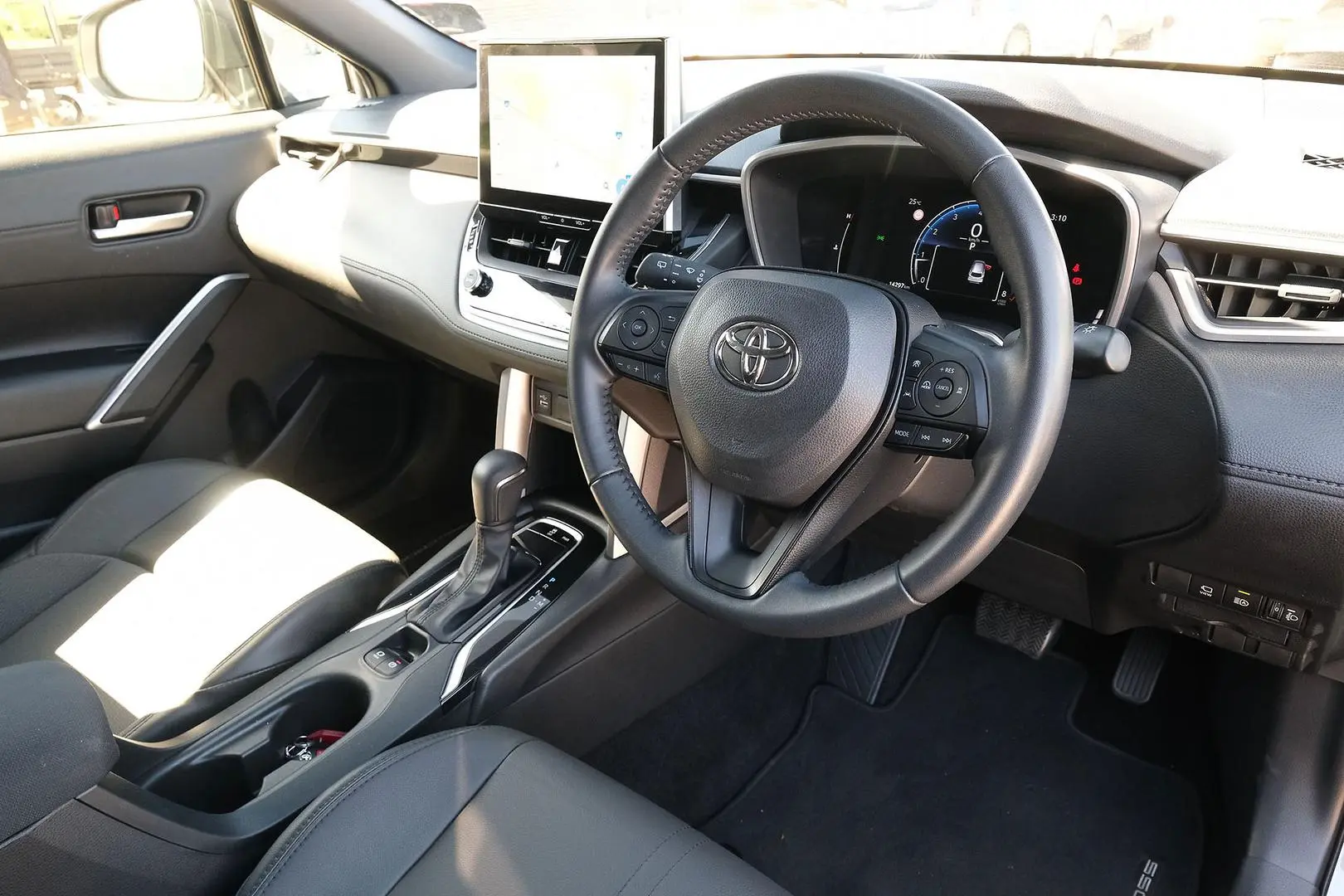 2023 Toyota Corolla Cross Gallery Image 7