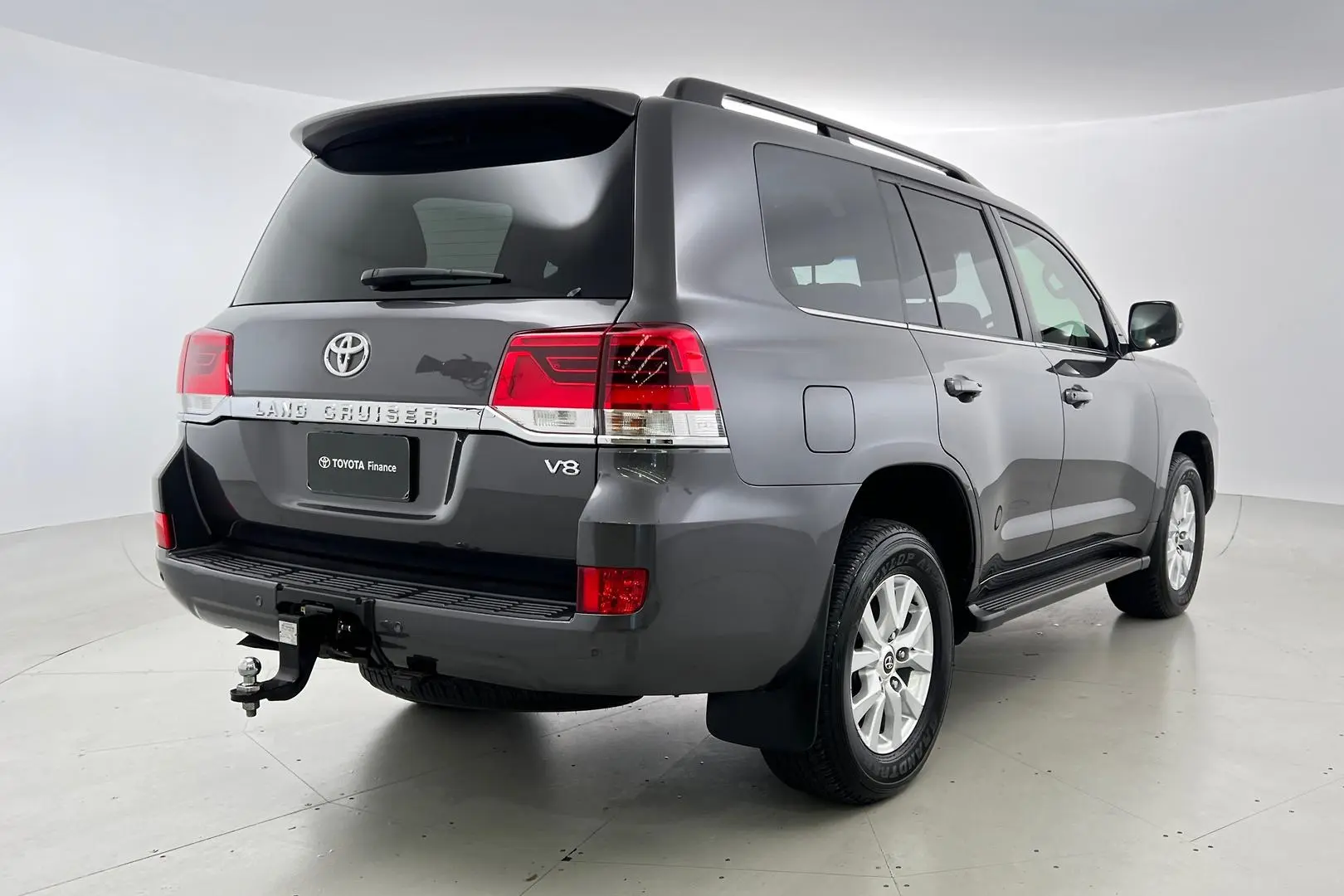 2019 Toyota Landcruiser Gallery Image 4