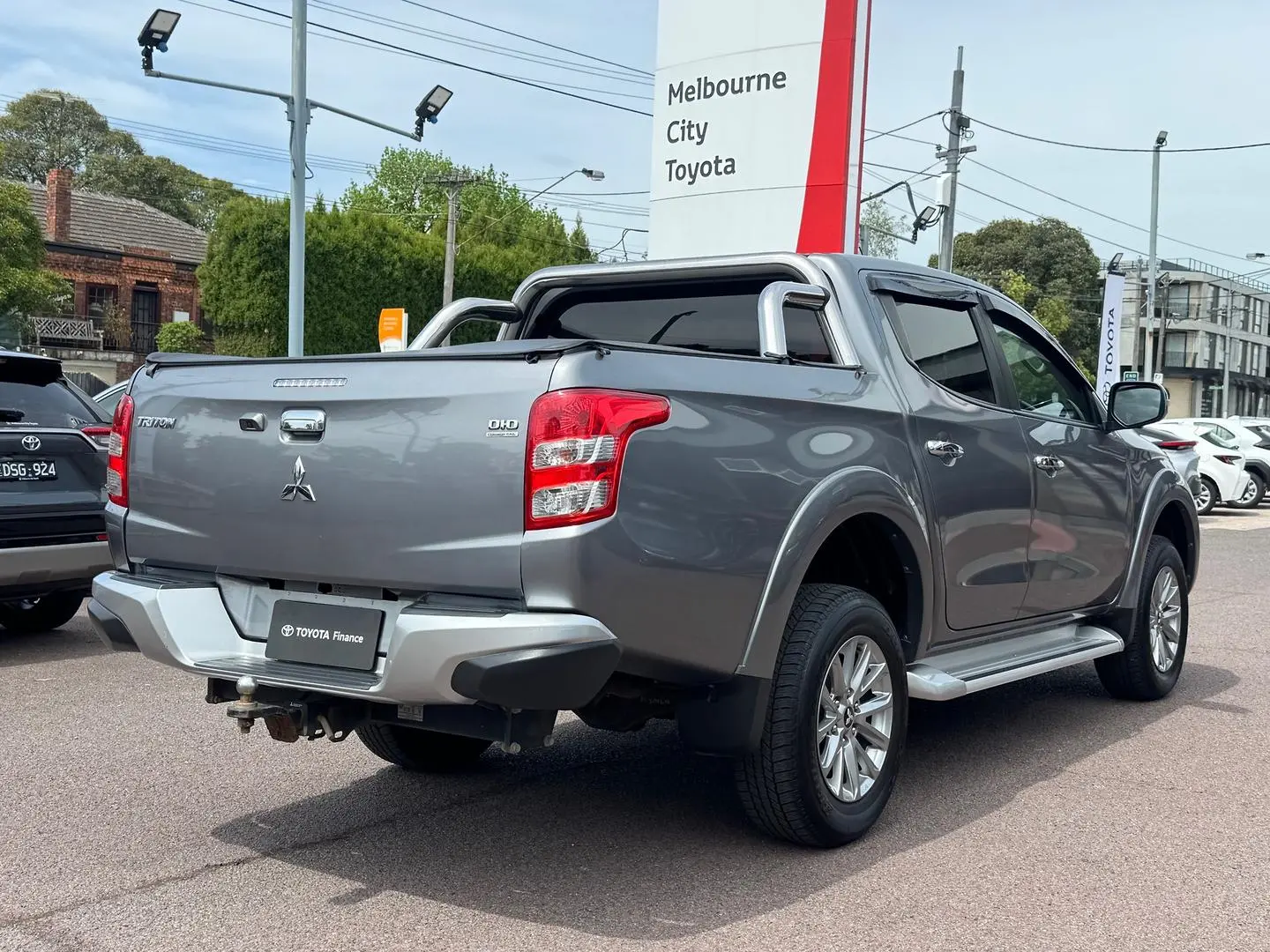 2017 Mitsubishi Triton Gallery Image 4