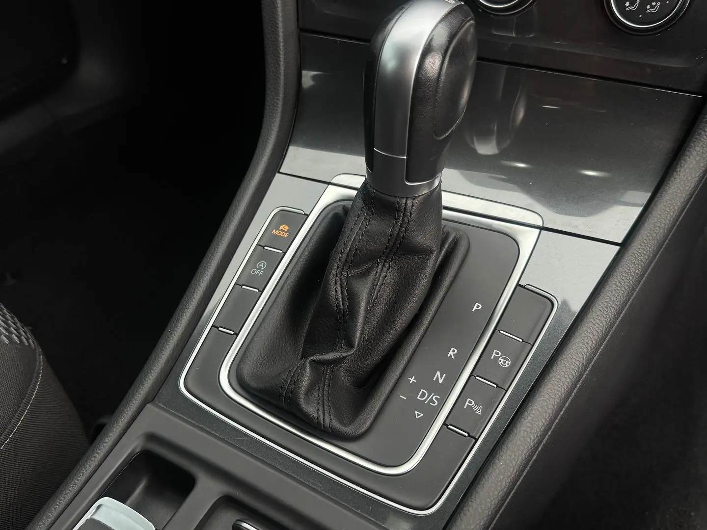 2018 Volkswagen Golf Gallery Image 14