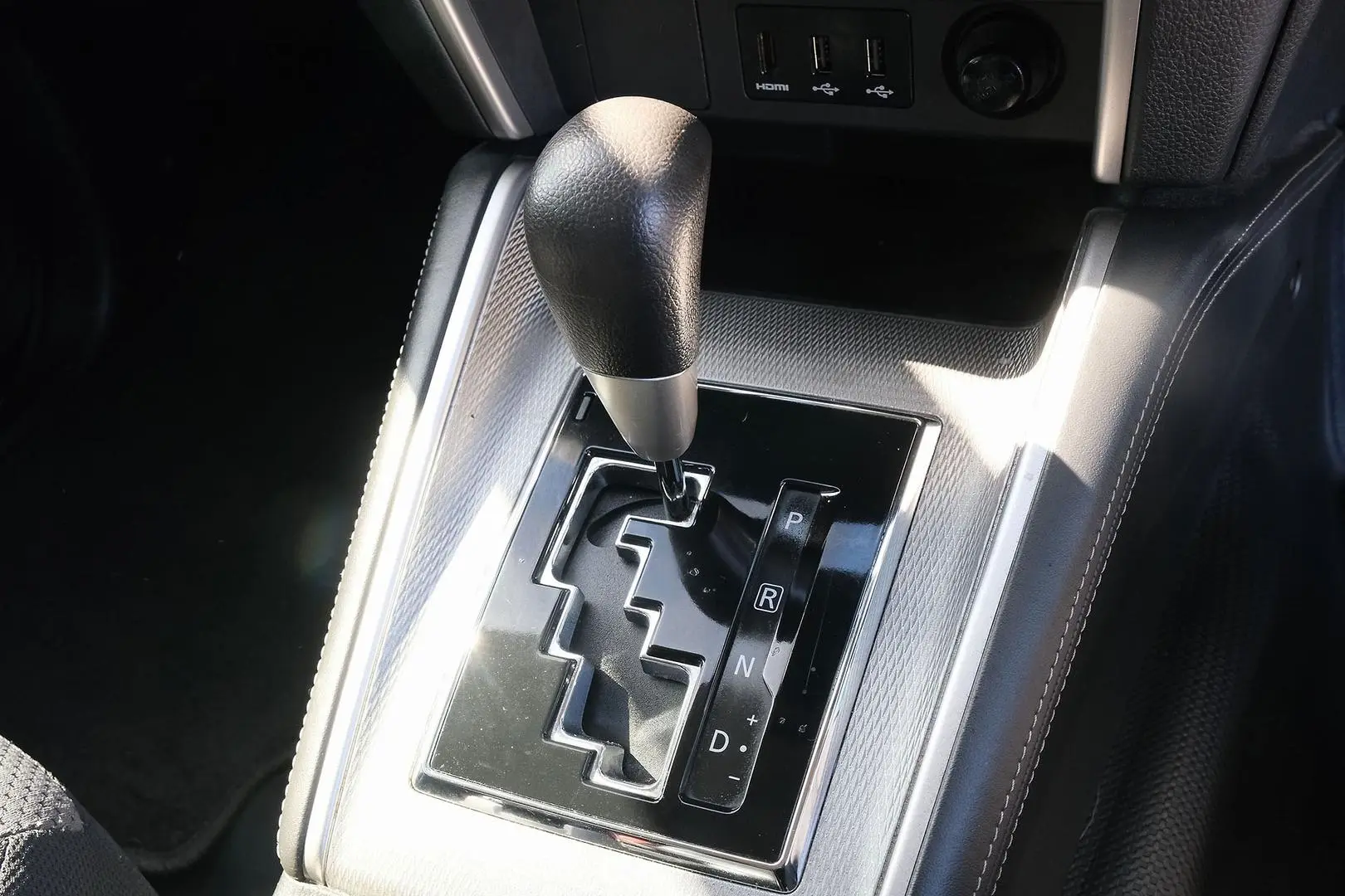 2020 Mitsubishi Triton Gallery Image 18