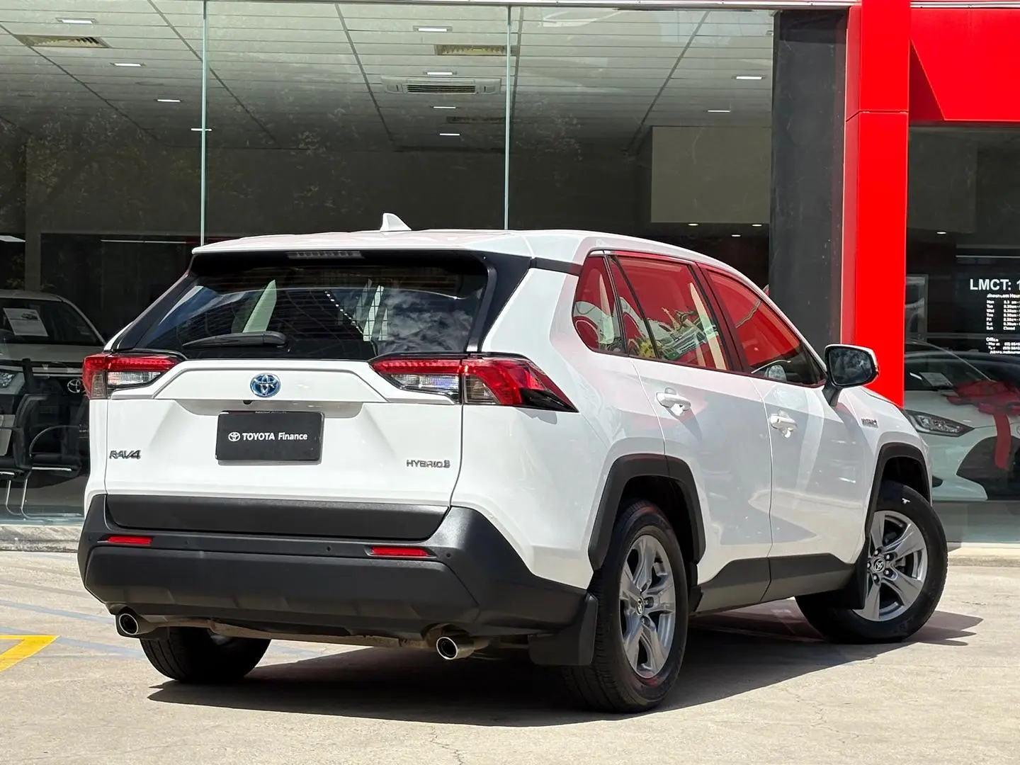 2022 Toyota RAV4 Gallery Image 9