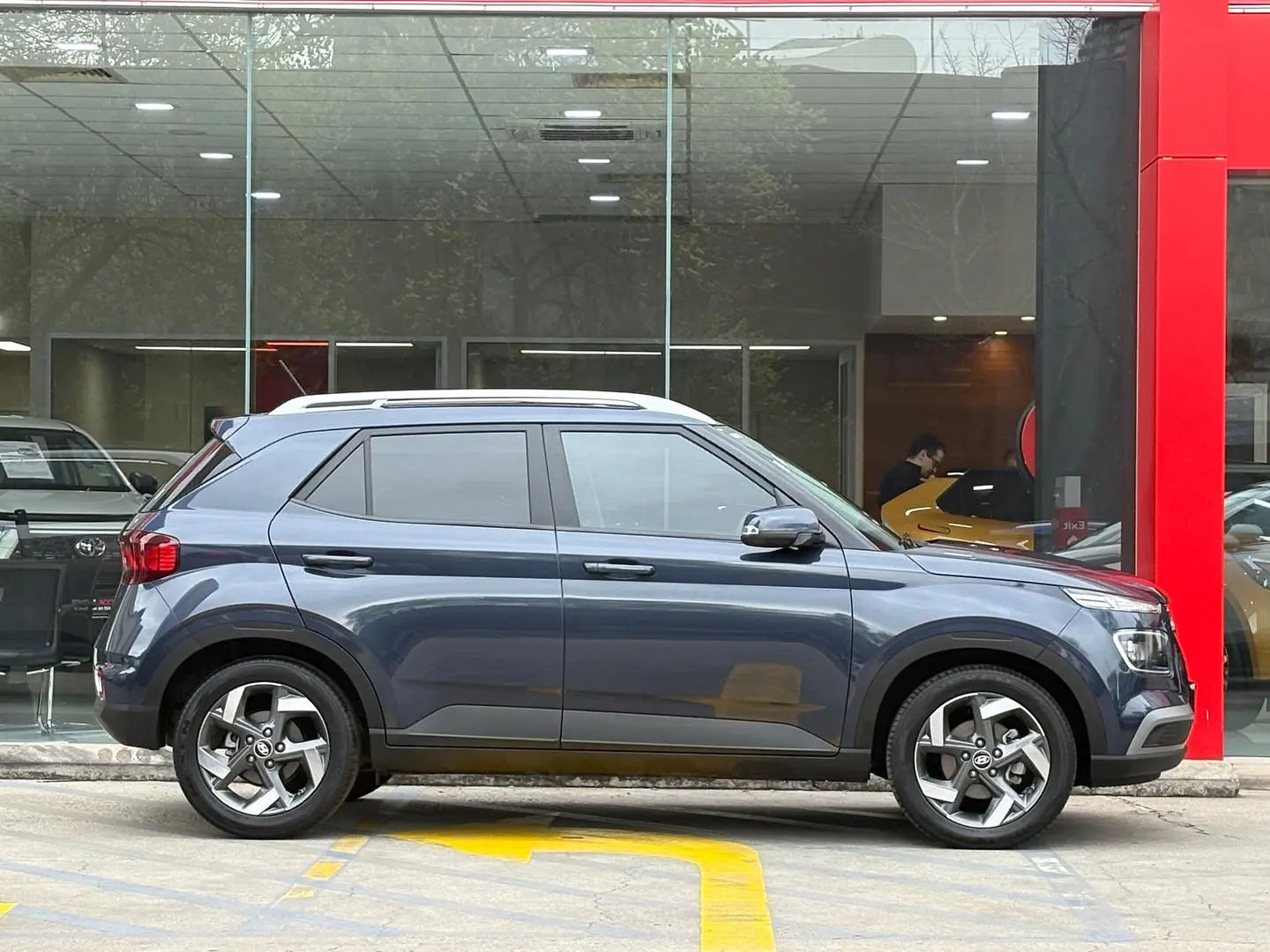 2023 Hyundai Venue Gallery Image 3