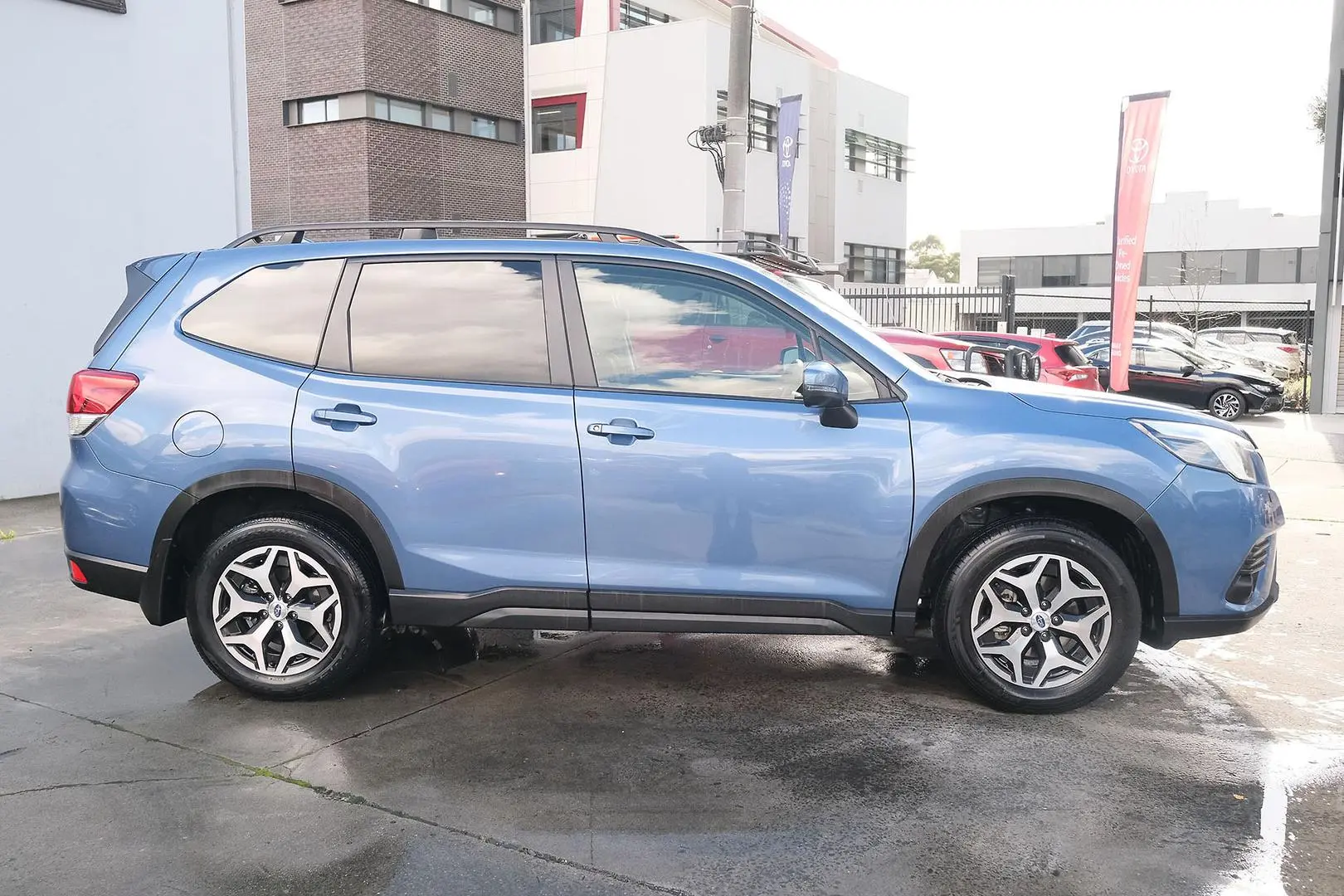 2023 Subaru Forester Gallery Image 5