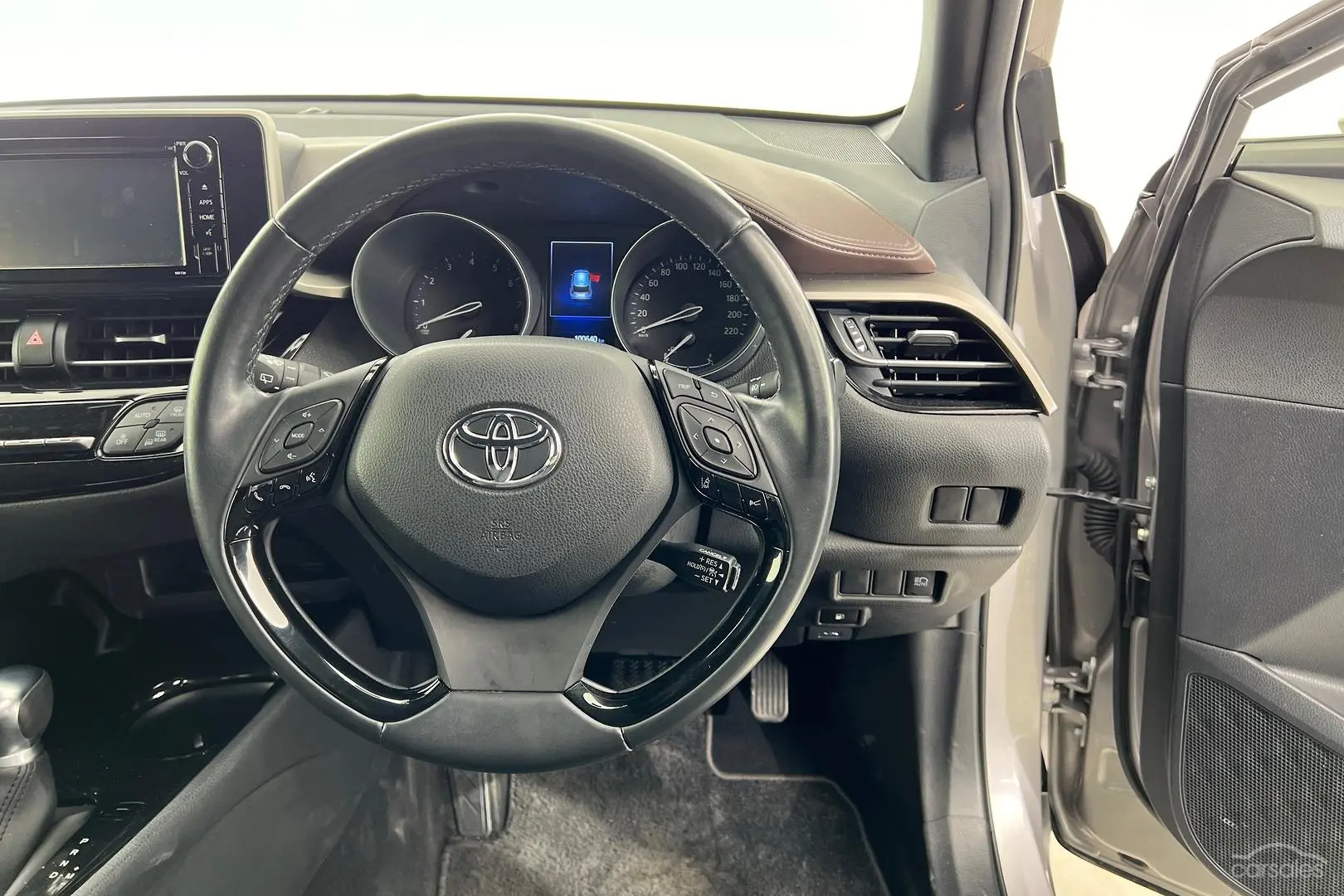 2018 Toyota C-HR Image 16