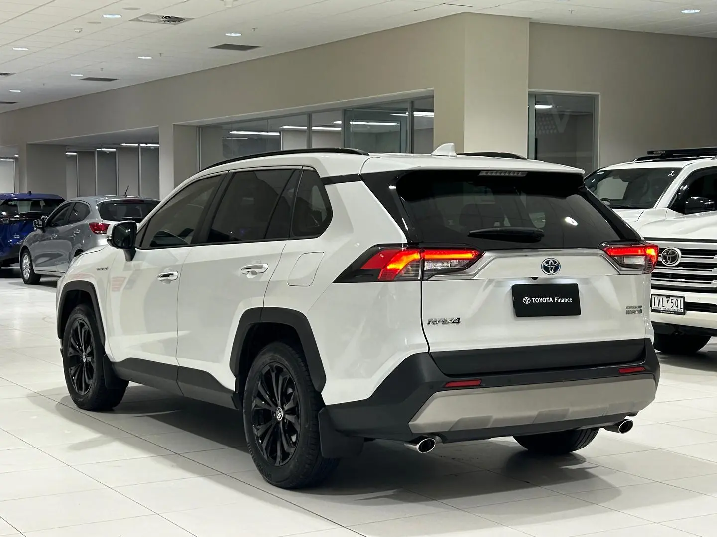 2024 Toyota RAV4 Gallery Image 8