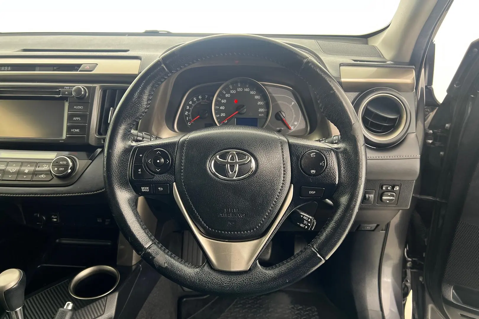 2015 Toyota RAV4 Gallery Image 14