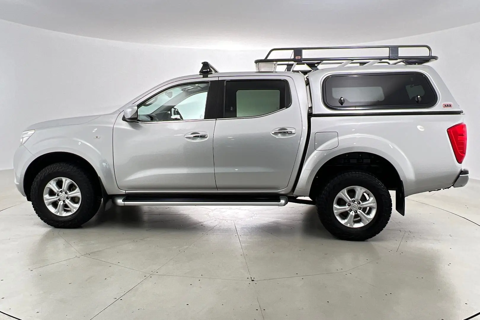 2017 Nissan Navara Gallery Image 8