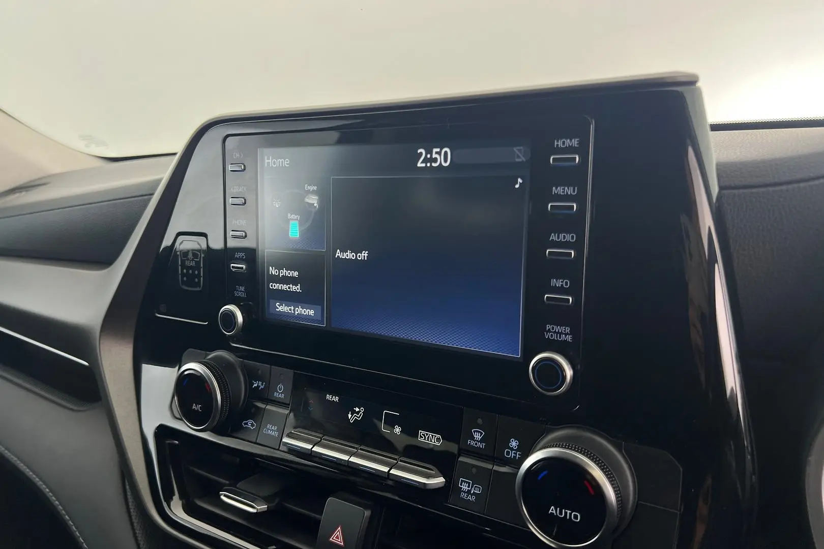 2022 Toyota Kluger Gallery Image 14