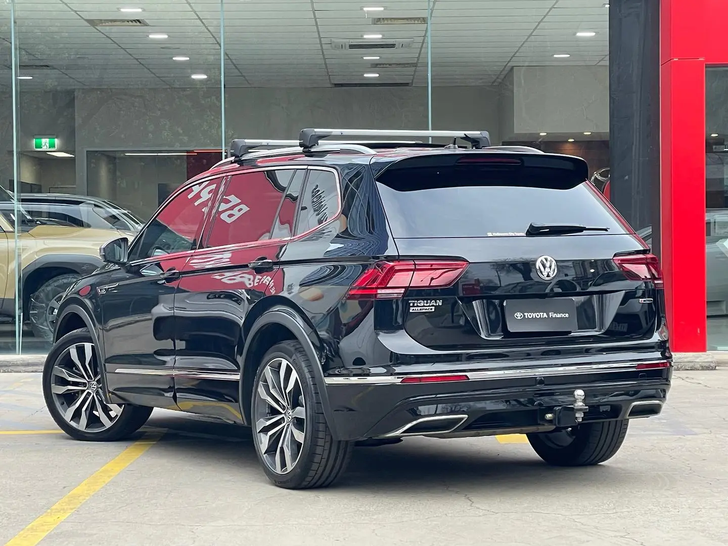 2021 Volkswagen Tiguan Gallery Image 10