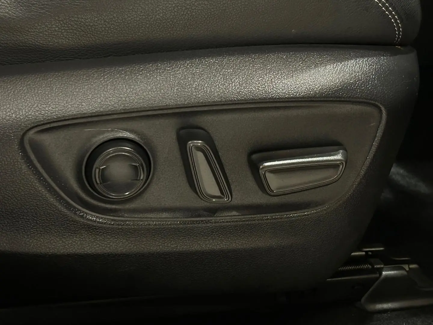 2021 Toyota RAV4 Gallery Image 13
