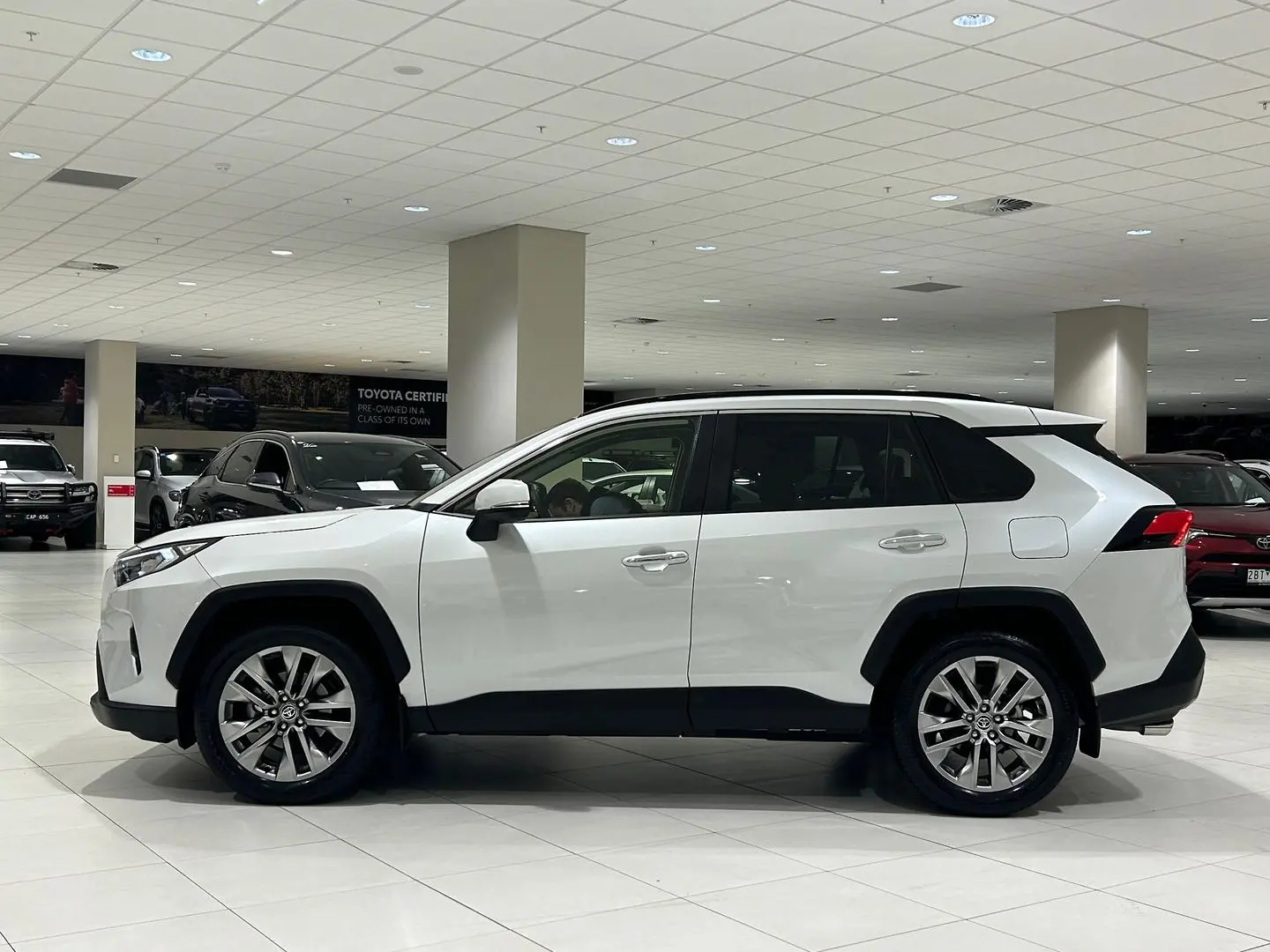2024 Toyota RAV4 Gallery Image 6
