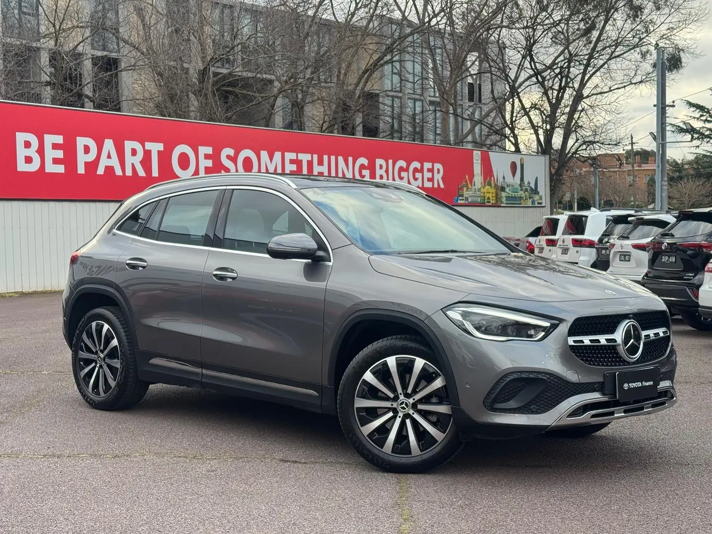 2021 Mercedes-Benz GLA-Class Gallery Image 1
