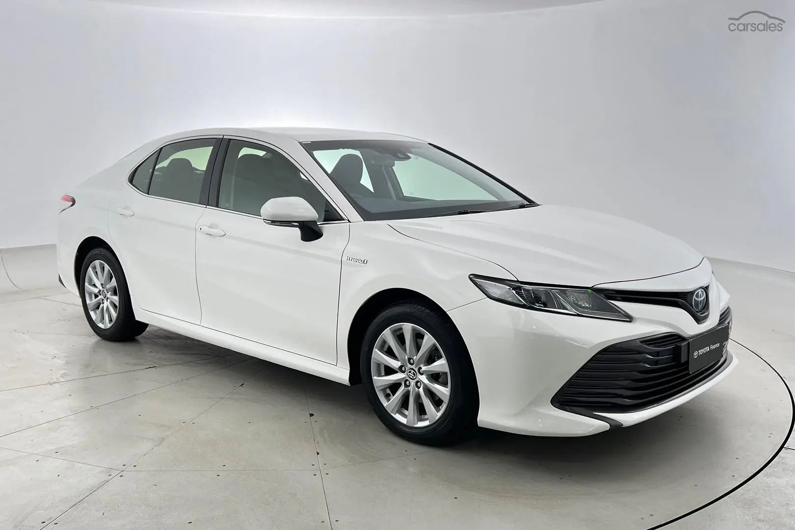 2020 Toyota Camry Image 1