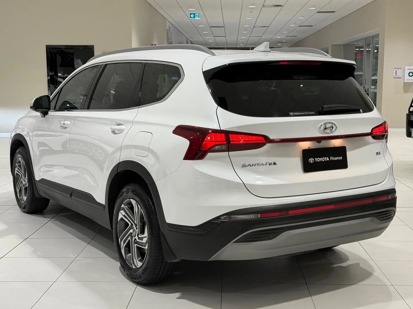 2021 Hyundai Santa Fe Gallery Image 8