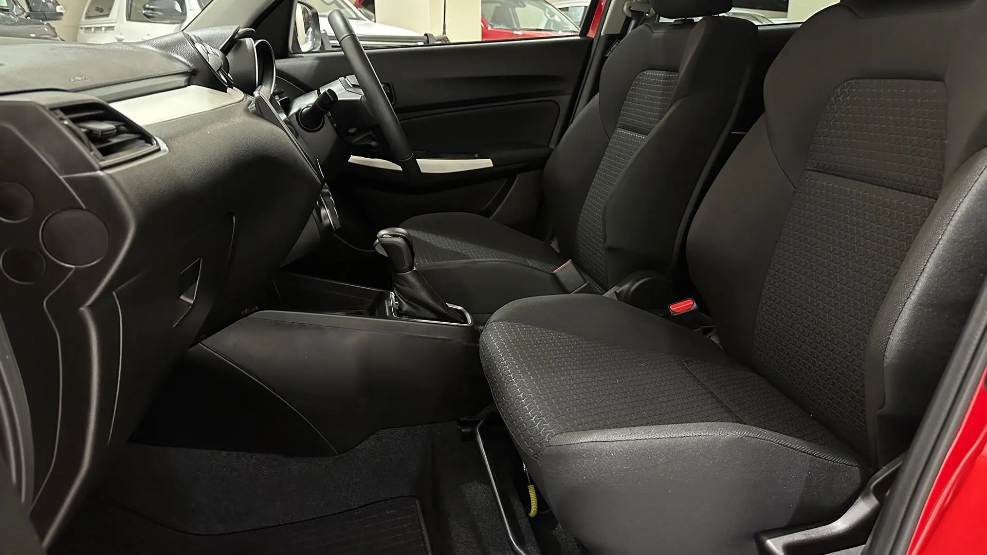 2022 Suzuki Swift Gallery Image 23