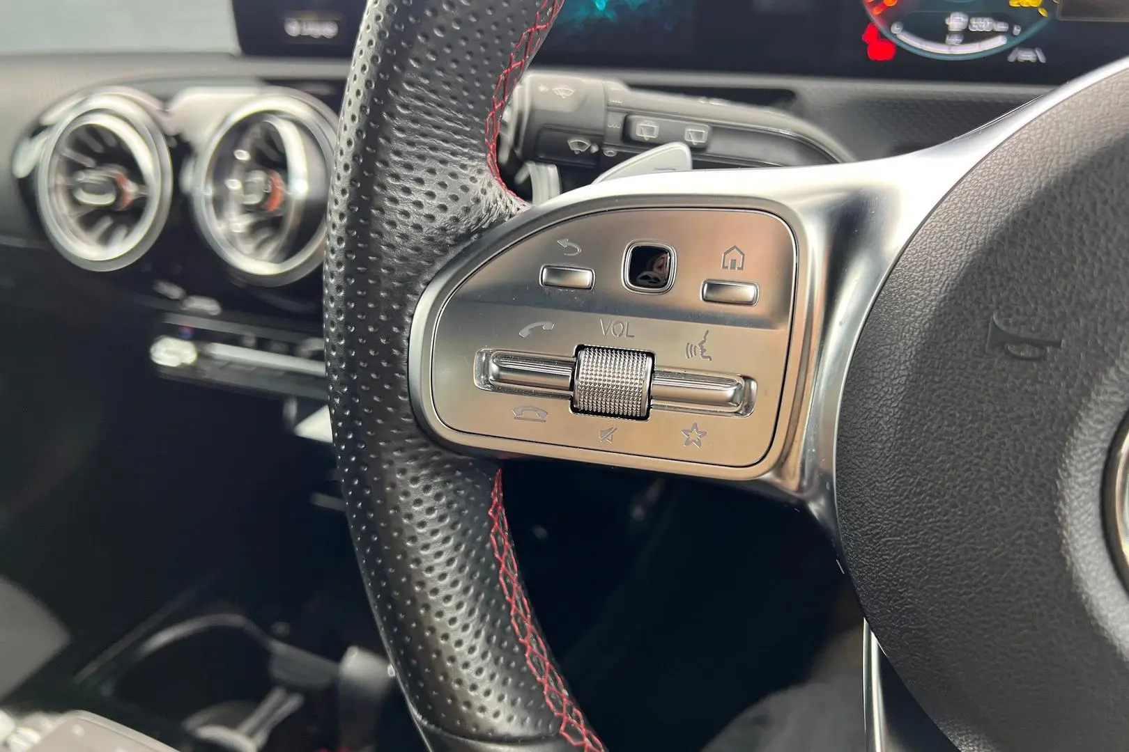 2022 Mercedes-Benz A-Class Gallery Image 20