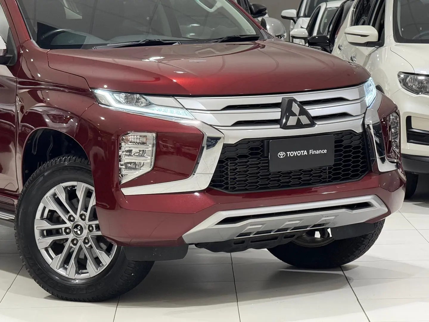2022 Mitsubishi Pajero Sport Gallery Image 3