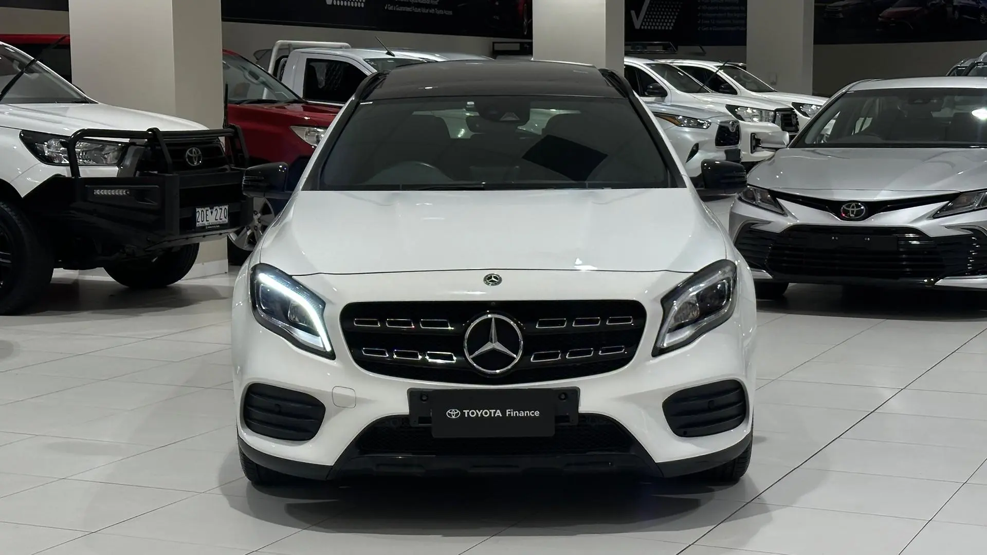 2018 Mercedes-Benz GLA-Class Gallery Image 4
