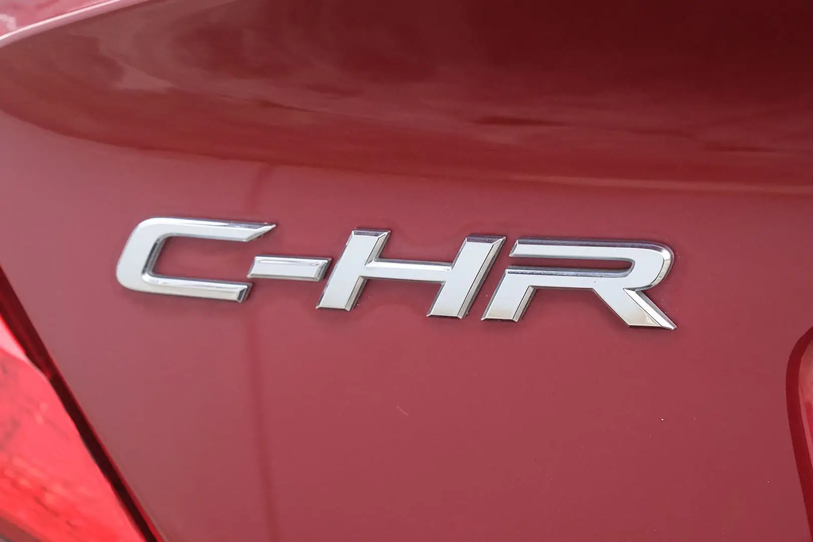 2018 Toyota C-HR Gallery Image 20