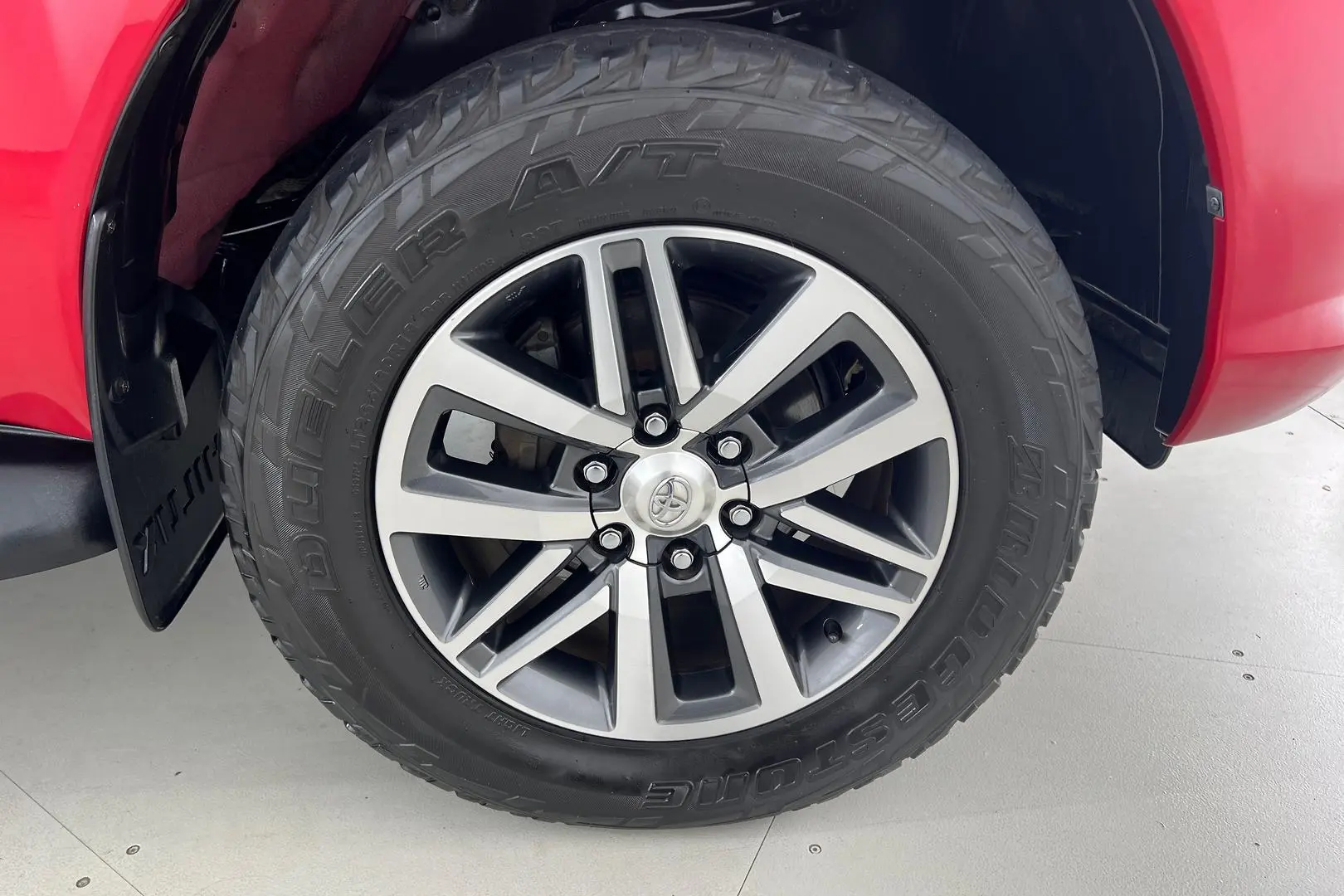 2016 Toyota Hilux Gallery Image 12