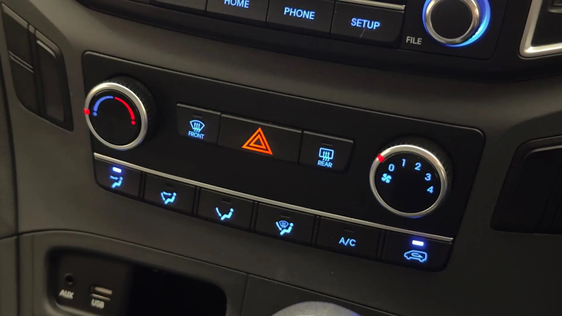 2021 Hyundai iLoad Gallery Image 16